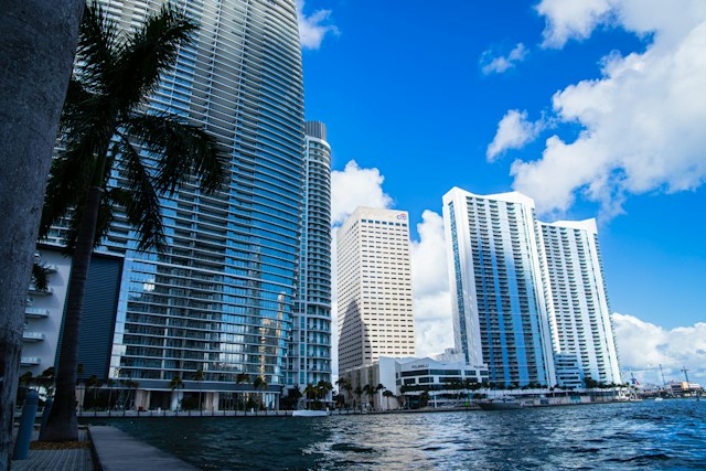 Miami, FL skyline